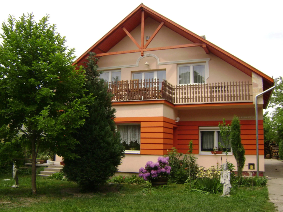 Anna Apartman