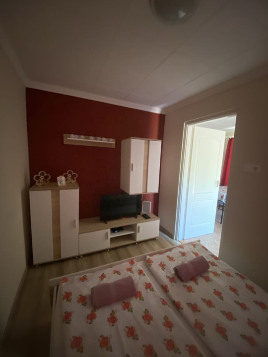 FLÓRA VENDÉGHÁZ - Lovas