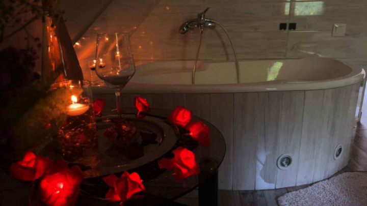 FLÓRA VENDÉGHÁZ - Lovas