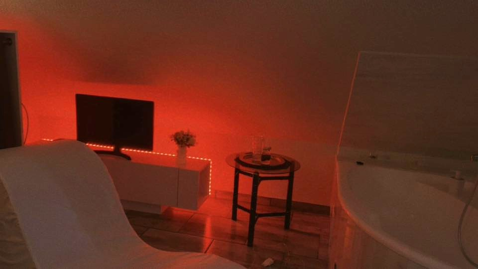 FLÓRA VENDÉGHÁZ - Lovas