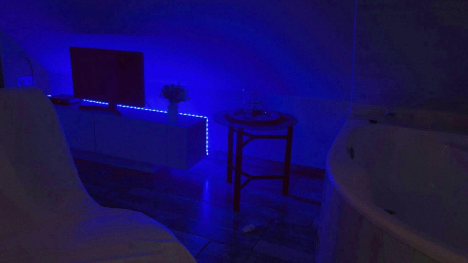 FLÓRA VENDÉGHÁZ - Lovas