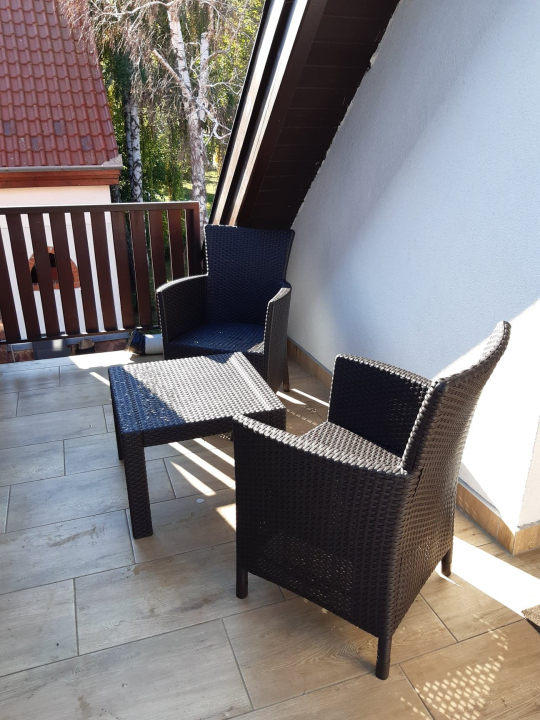 FLÓRA VENDÉGHÁZ - Lovas