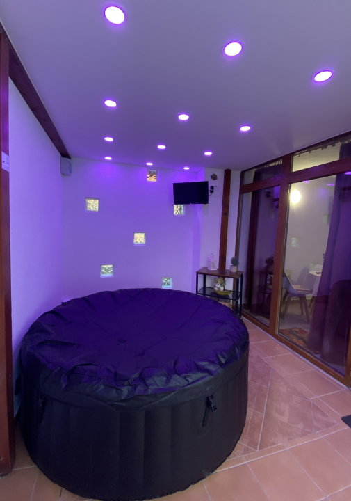 FLÓRA VENDÉGHÁZ Lovas