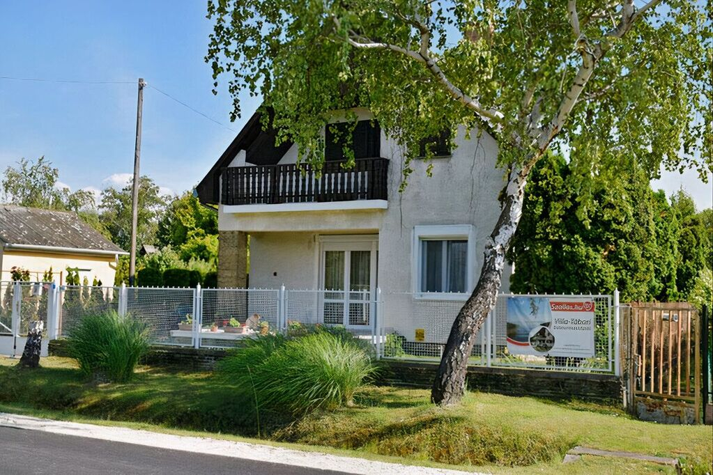 Villa-Tábori